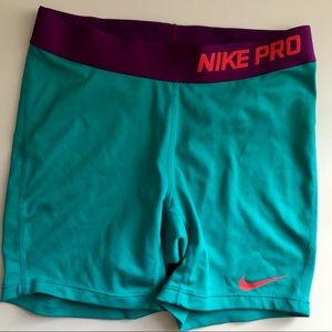 Women’s large Nike Pro drifit compression shorts